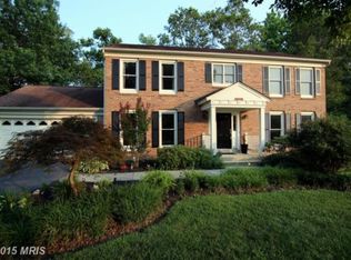 9611 Burnt Oak Dr, Fairfax Station, VA 22039