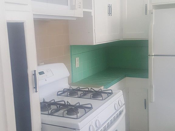 kitchen - stove is now black