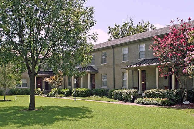 1st image of 6464 Bordeaux Ave #6464