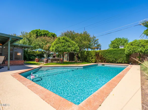2908 E PINCHOT Avenue, Phoenix, AZ 85016