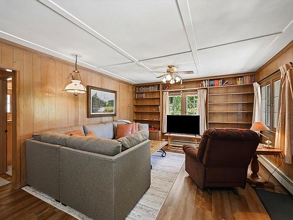 5th image of 8 Jefferson St