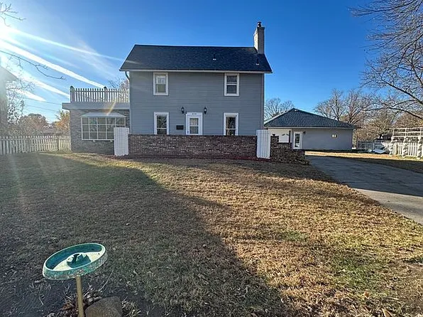 3044 Louise St, Rockford, IL 61103