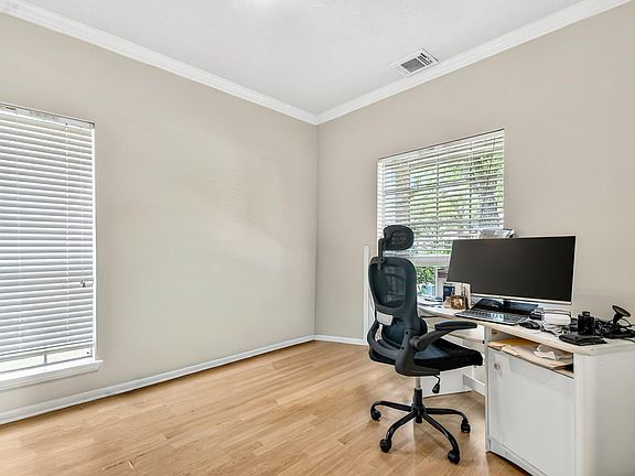 5th image of 1635 Pebble Banks Ln