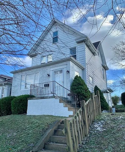 1434 3rd St photo 1