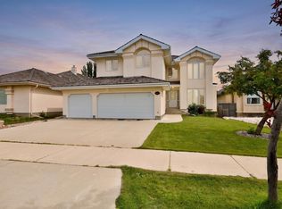 237 Darlington Cres NW, Edmonton, AB T6M2T1