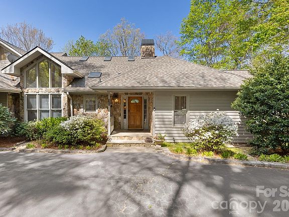 3rd image of 940 Winding Creek Rd