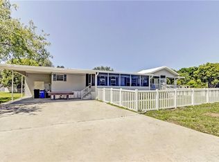 38143 Donna Ave, Zephyrhills, FL 33542