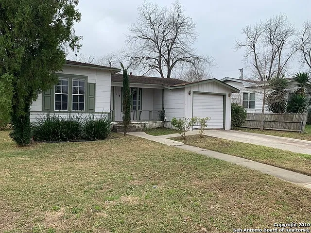 2 bed, 776 sqft, $1,200 — Photo 2