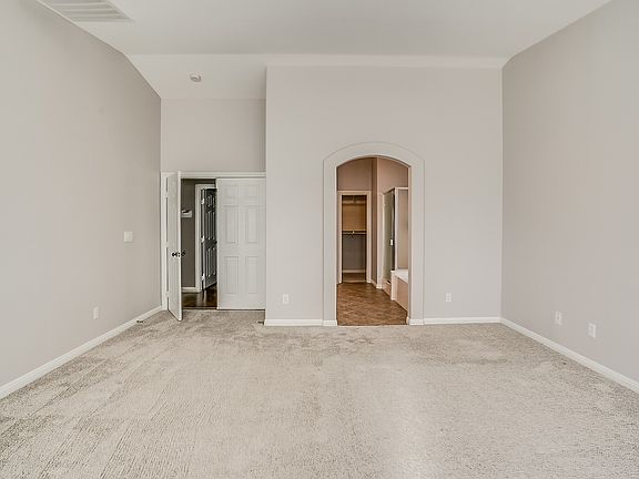 4th image of 4929 Encore Paradise Ave
