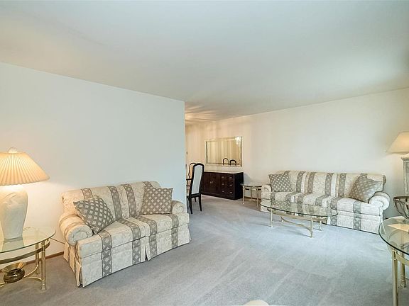 3rd image of 1236 Bonheur Dr
