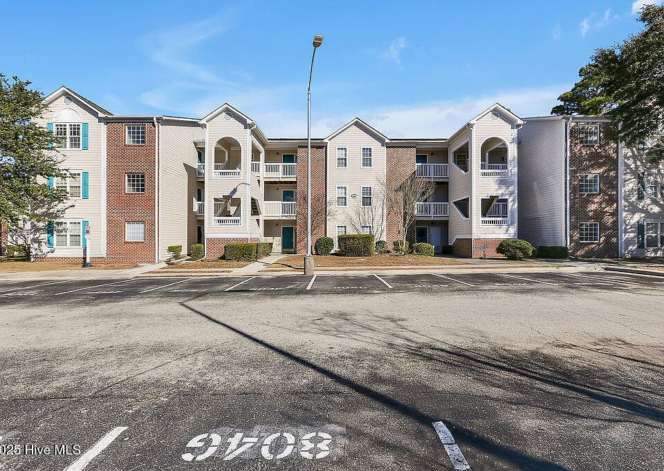 1st image of 804 Bryce Court #I