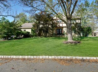 12 Sir Paul Ct, Middletown, NJ 07748