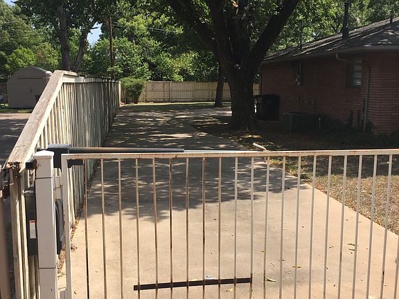 5th image of 3311 Taft Blvd