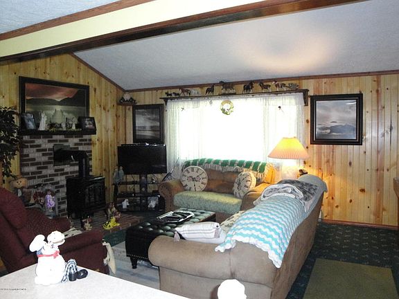 4th image of 62 Emerson Dr
