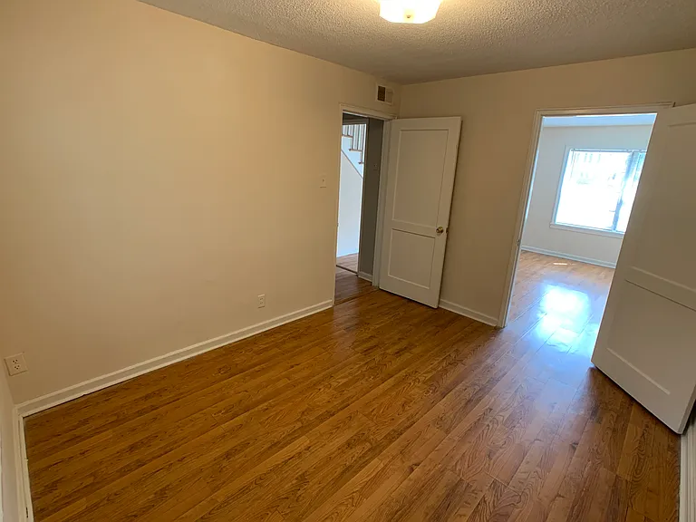 1683 Valley Ave — Photo 13