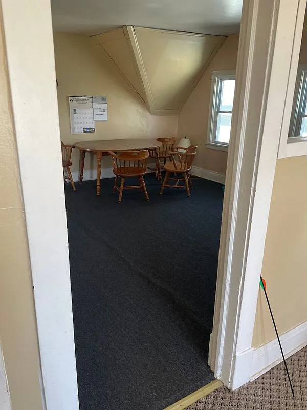 4 bed, 2.0 bath, 1600 sqft, $1,700 — Photo 4