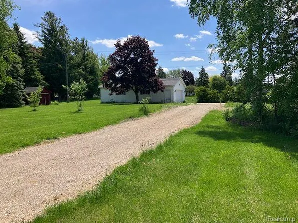 1650 Main St, Minden City, MI 48456