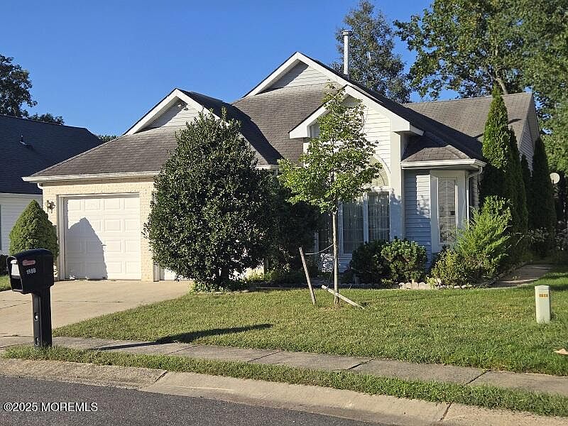 2nd image of 1598 Alpen Lane