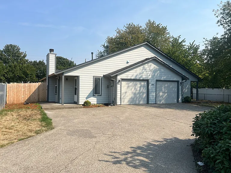 724 SE 135th Ct — Photo 25