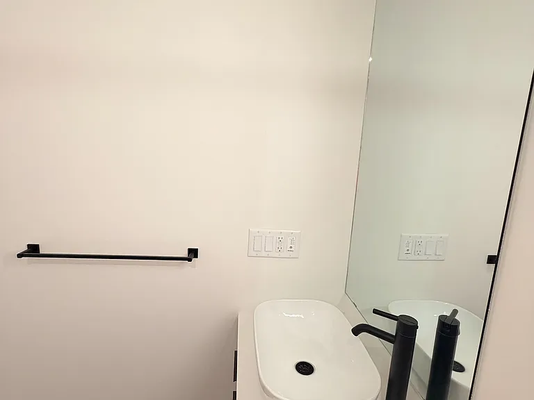 1185 Dupont St #2507 — Photo 17