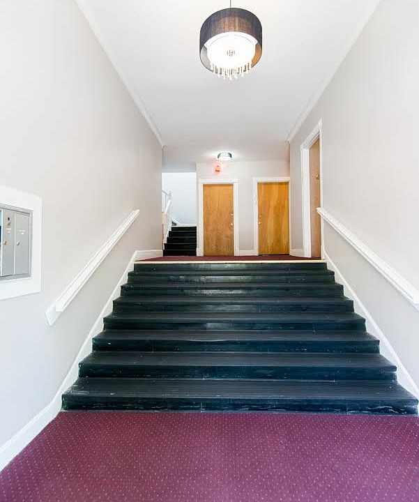 Buiding entryway
