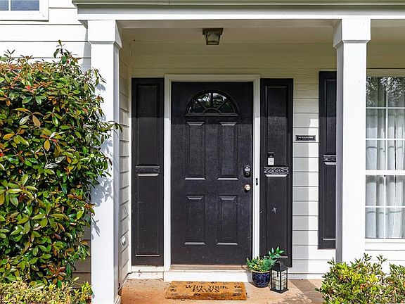 2nd image of 2812 Amhurst Way NW
