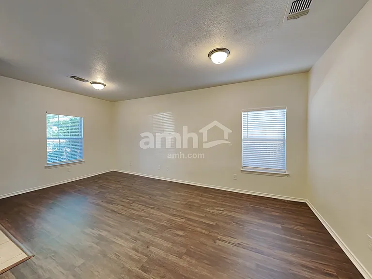 318 Roswell Cyn — Photo 7
