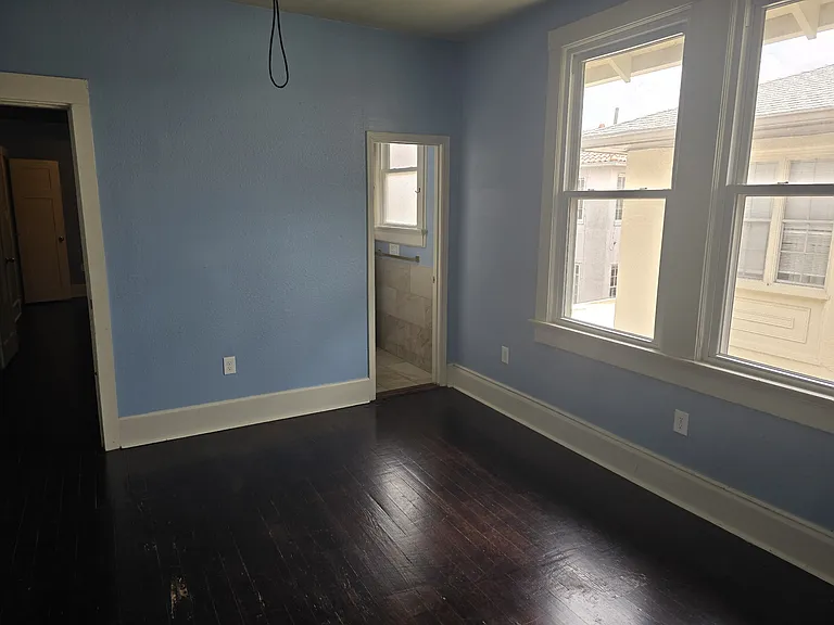 2815 Broadway St — Photo 10
