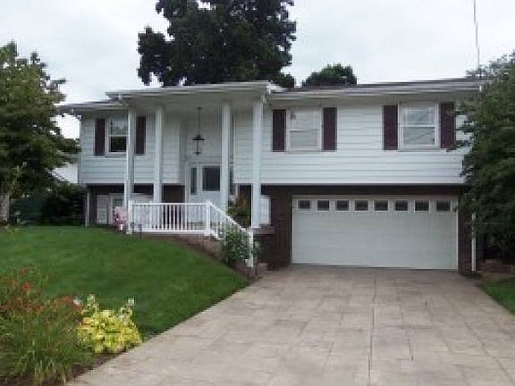 5th image of 931 Donegal Dr E