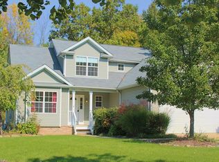 3521 Glenwood Blvd, Aurora, OH 44202