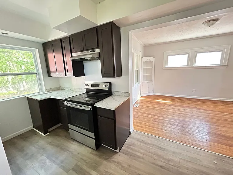 13629 Cranwood Park Blvd — Photo 7