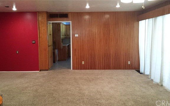 5th image of 144 N Park Dr