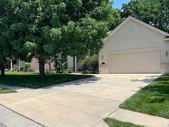 3rd image of 6003 N Norton Ave #11026060