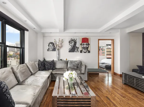 300 West 23rd Street image 3 of 9