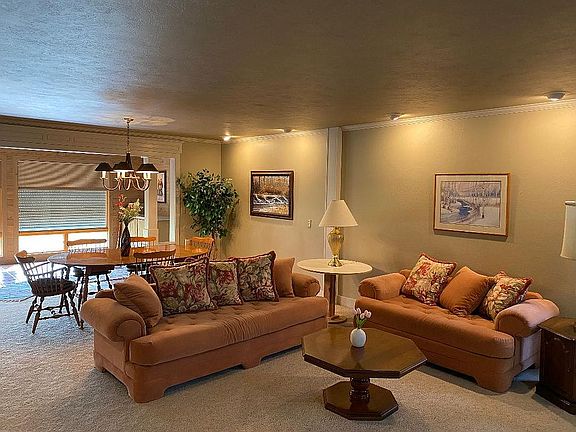 Living Rm