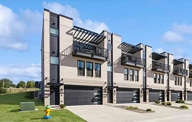 1st image of 1393 Keosauqua Way