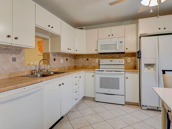 3rd image of 3102 Portofino Pt #K3
