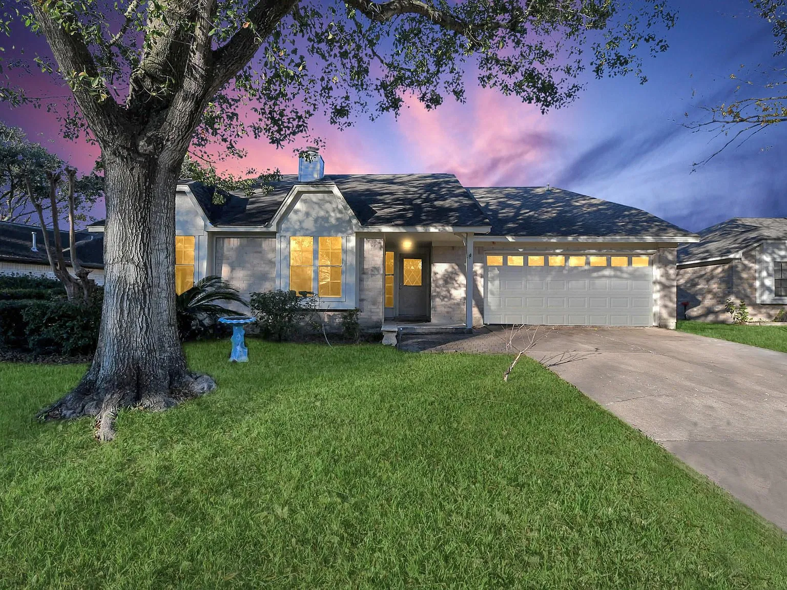 3 bed, 2.0 bath, 1712 sqft, $1,900 — Photo 3