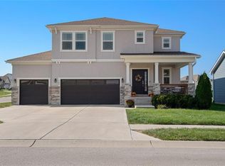 708 SW Haverford Rd, Lees Summit, MO 64081