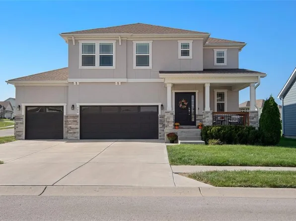 708 SW Haverford Rd, Lees Summit, MO 64081