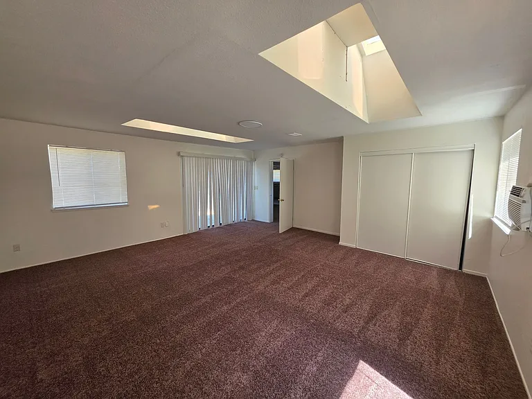 27121 Meridian St — Photo 5
