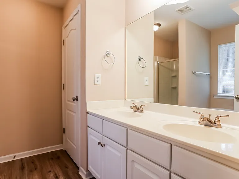 357 Hunterian Pl — Photo 14