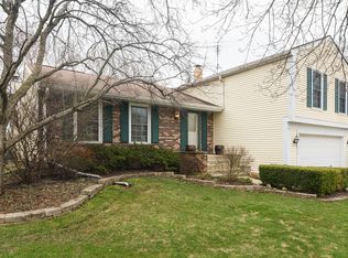 1474 Oxford Dr, Buffalo Grove, IL