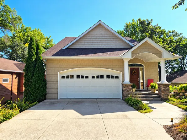 493 Beachwood Rd, South Haven, MN 55382