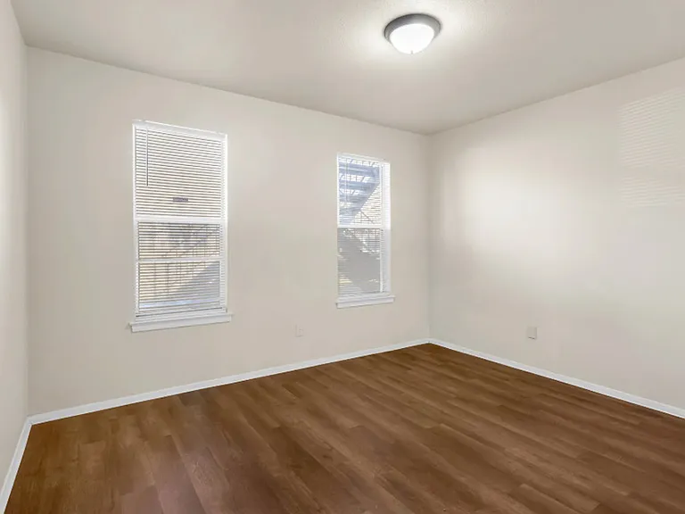 Second Suite, Natural lighting