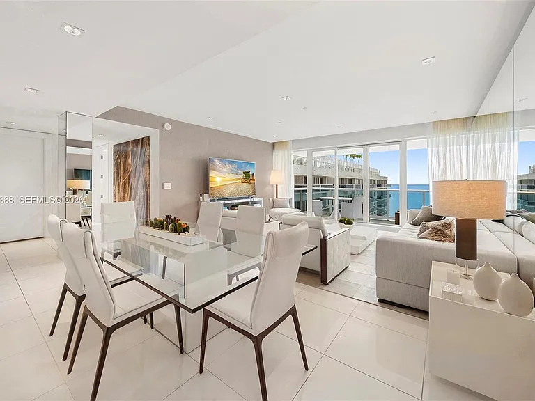 102 24th St #Penthouse 1718 — Photo 21