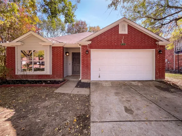 818 Creekside Dr, Glenn Heights, TX 75154