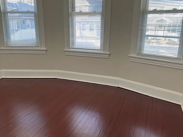 44 Barnum Ter #44, Stratford, CT 06614