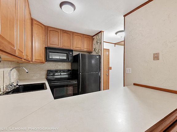 3rd image of 1811 Four Lakes Ave APT 1E