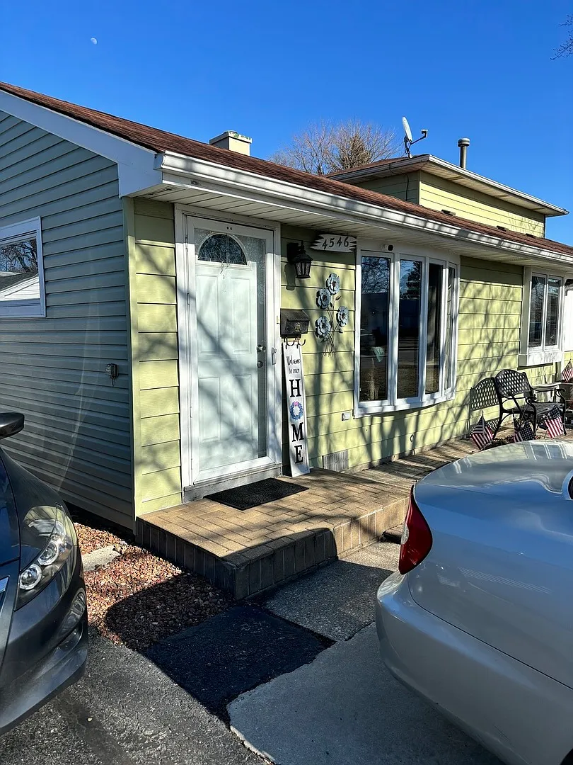 4546 W 88th Pl photo 1